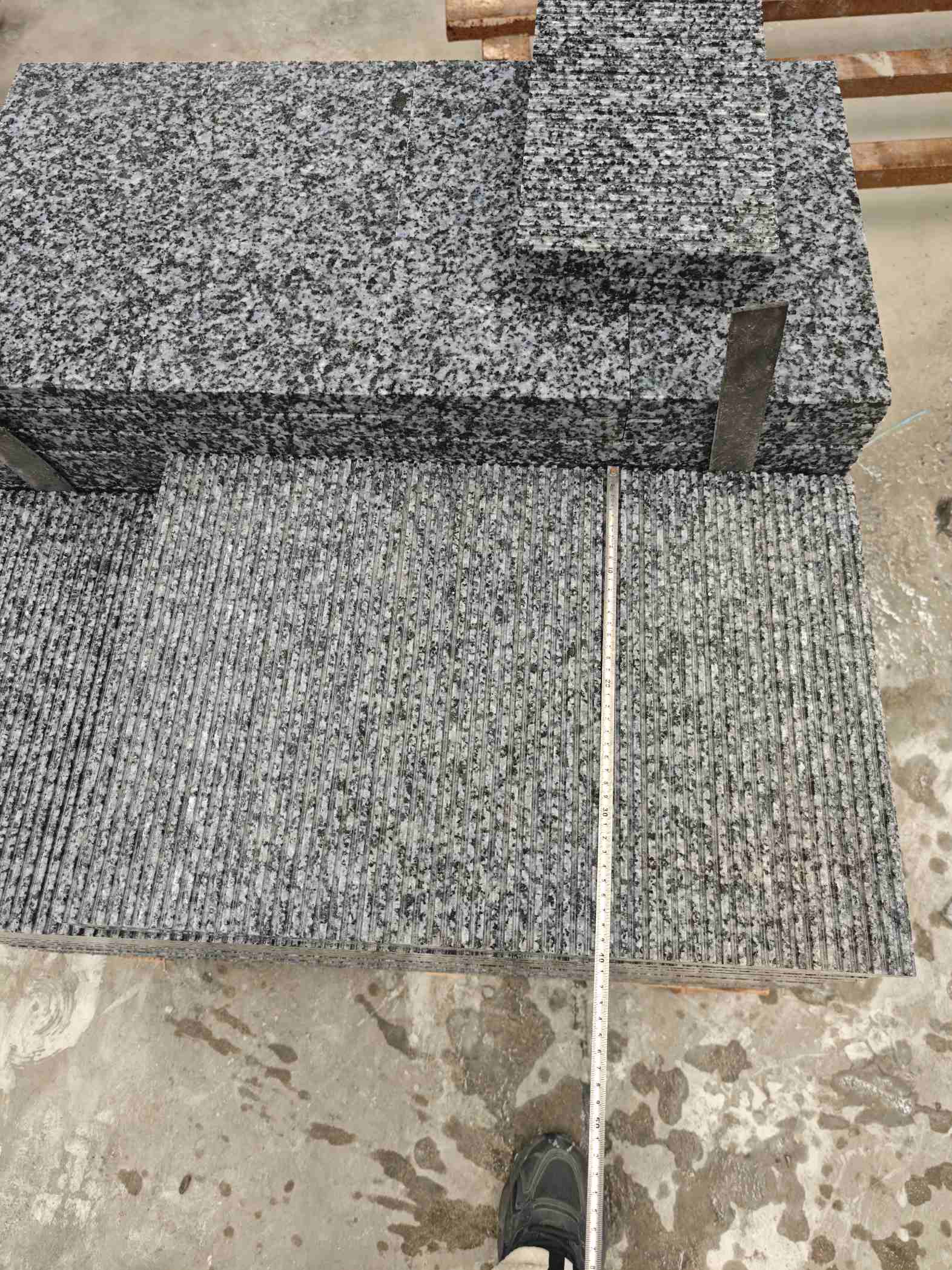 金华芝麻黑拉丝面