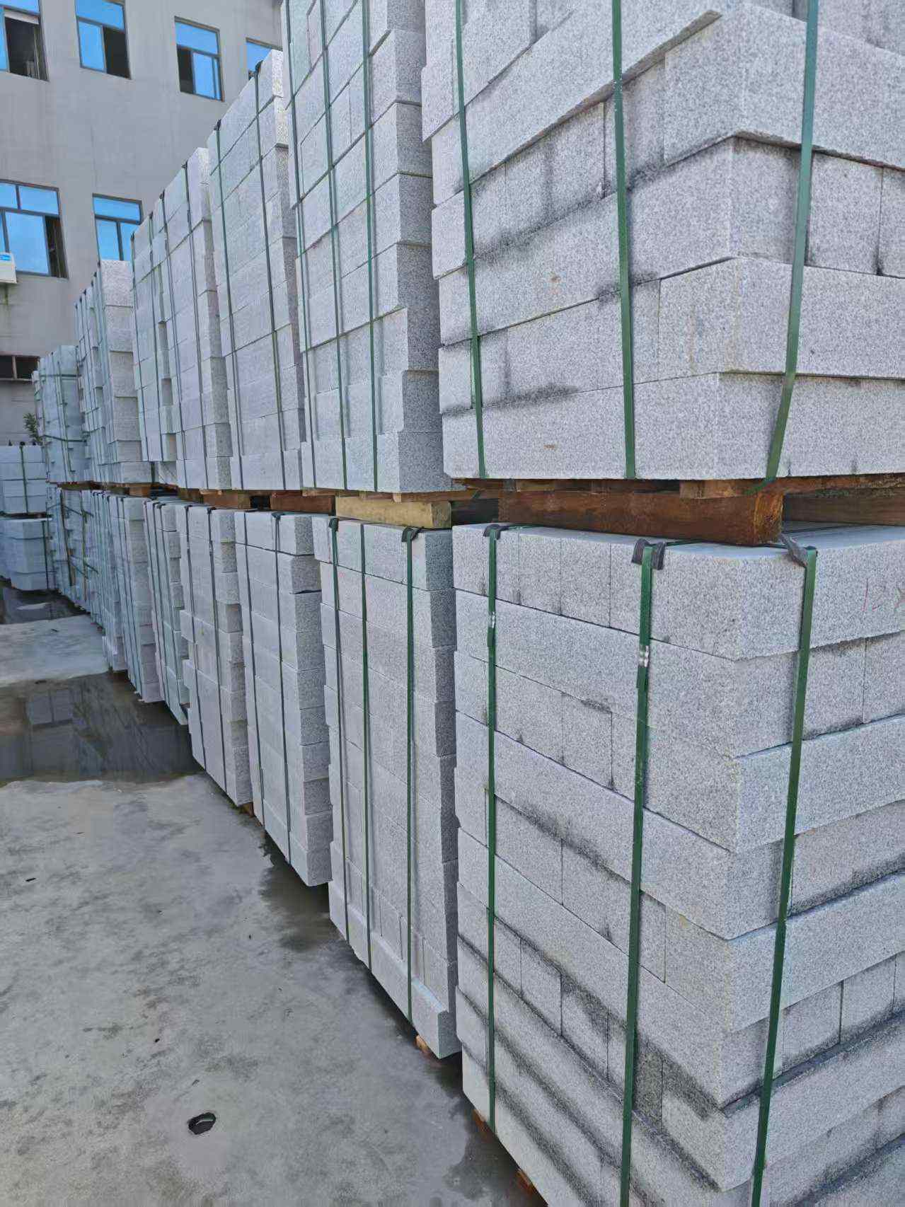 金华芝麻白路牙石，路侧石