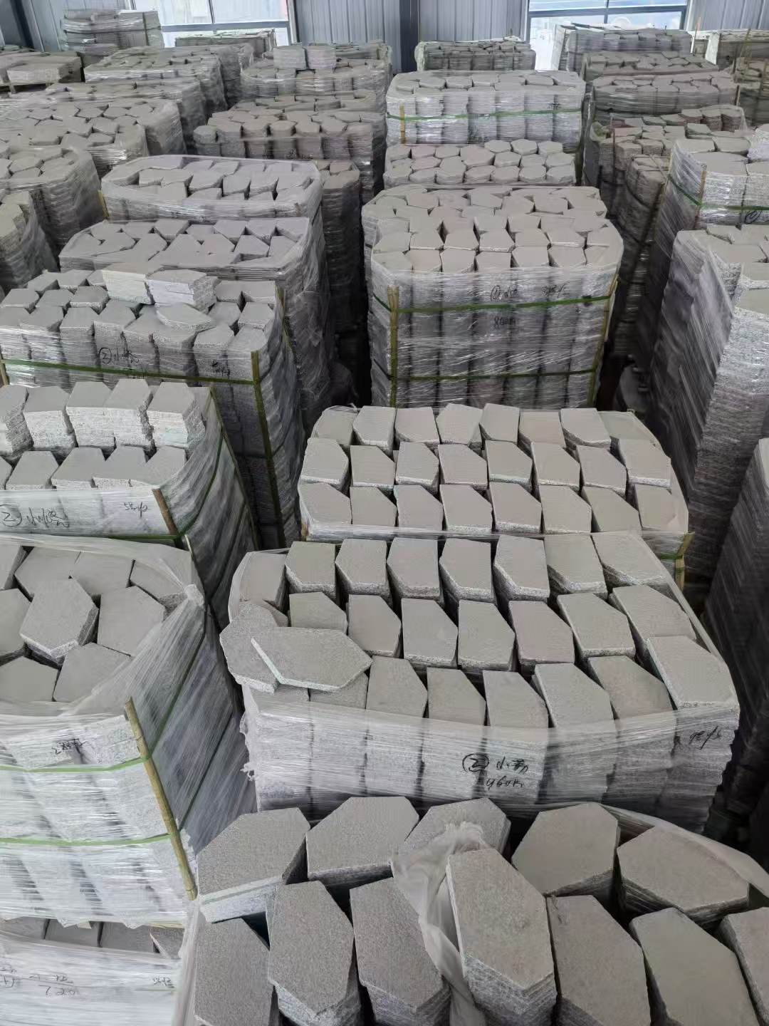 金华芝麻白石材冰裂纹，碎拼。